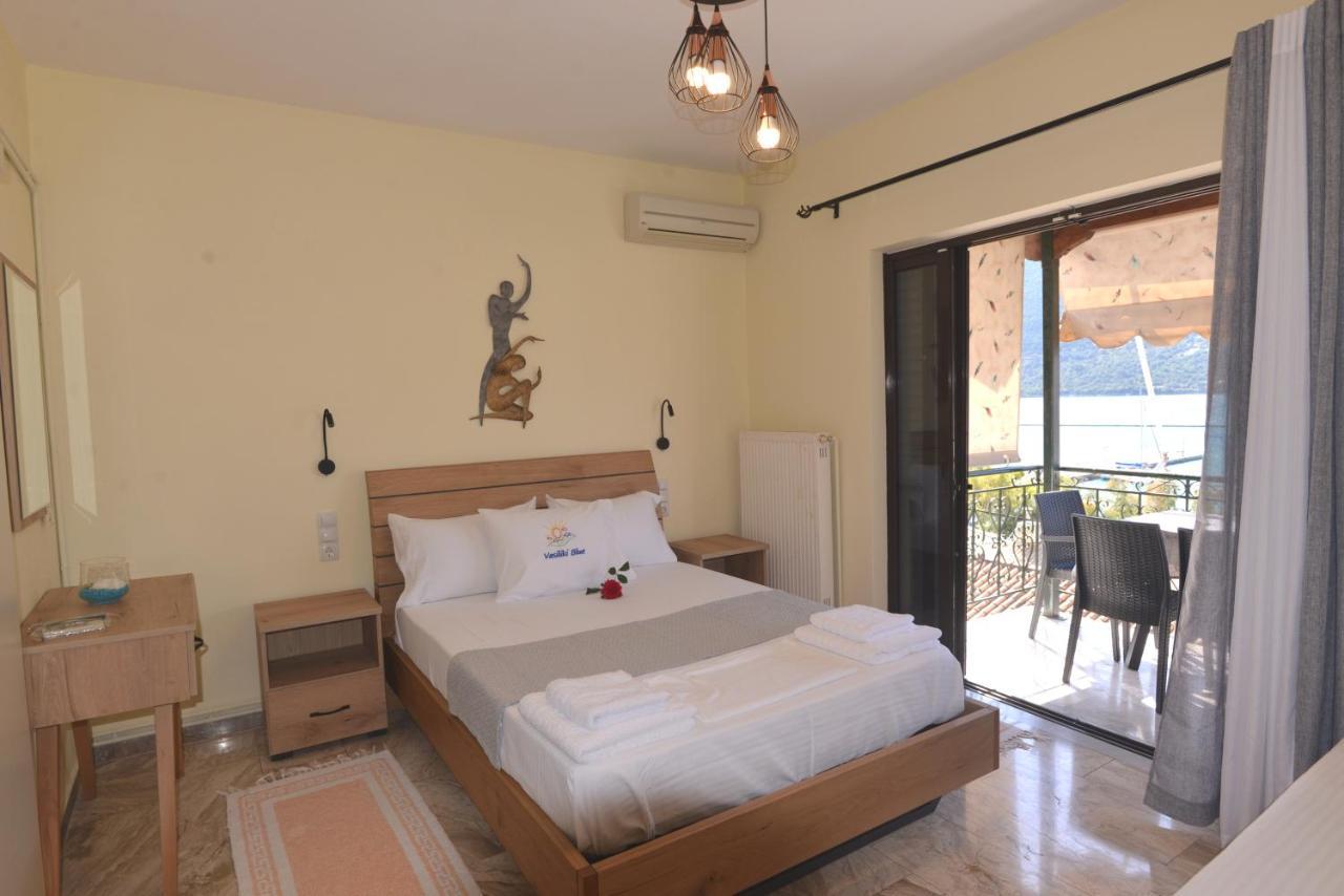 Vasiliki Blue Apartment ภายนอก รูปภาพ